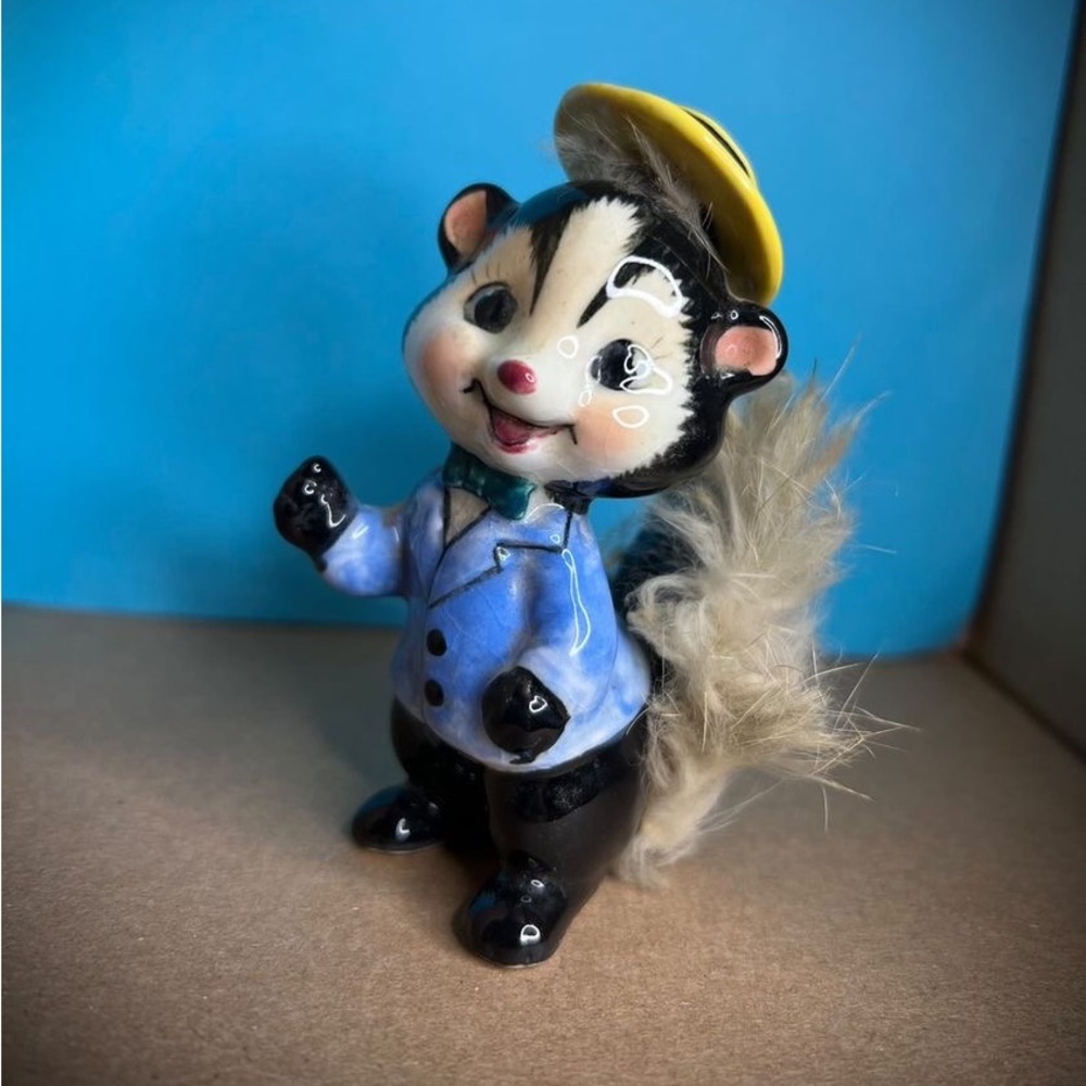 Vintage Ceramic Skunk (1950’s)